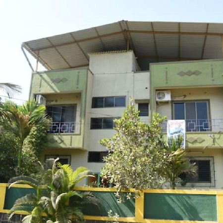 Gulmohar Cottages - Home Stay In אליבג מראה חיצוני תמונה